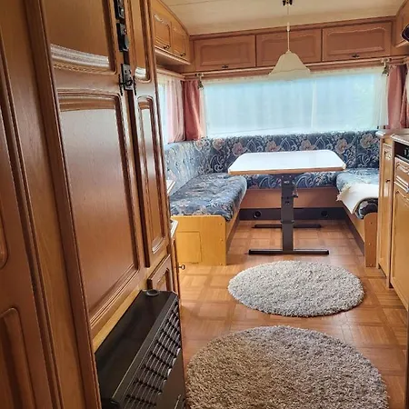 Landlig, Nydelig Og Fjord Utsikt - Sentralt Camping Bergen